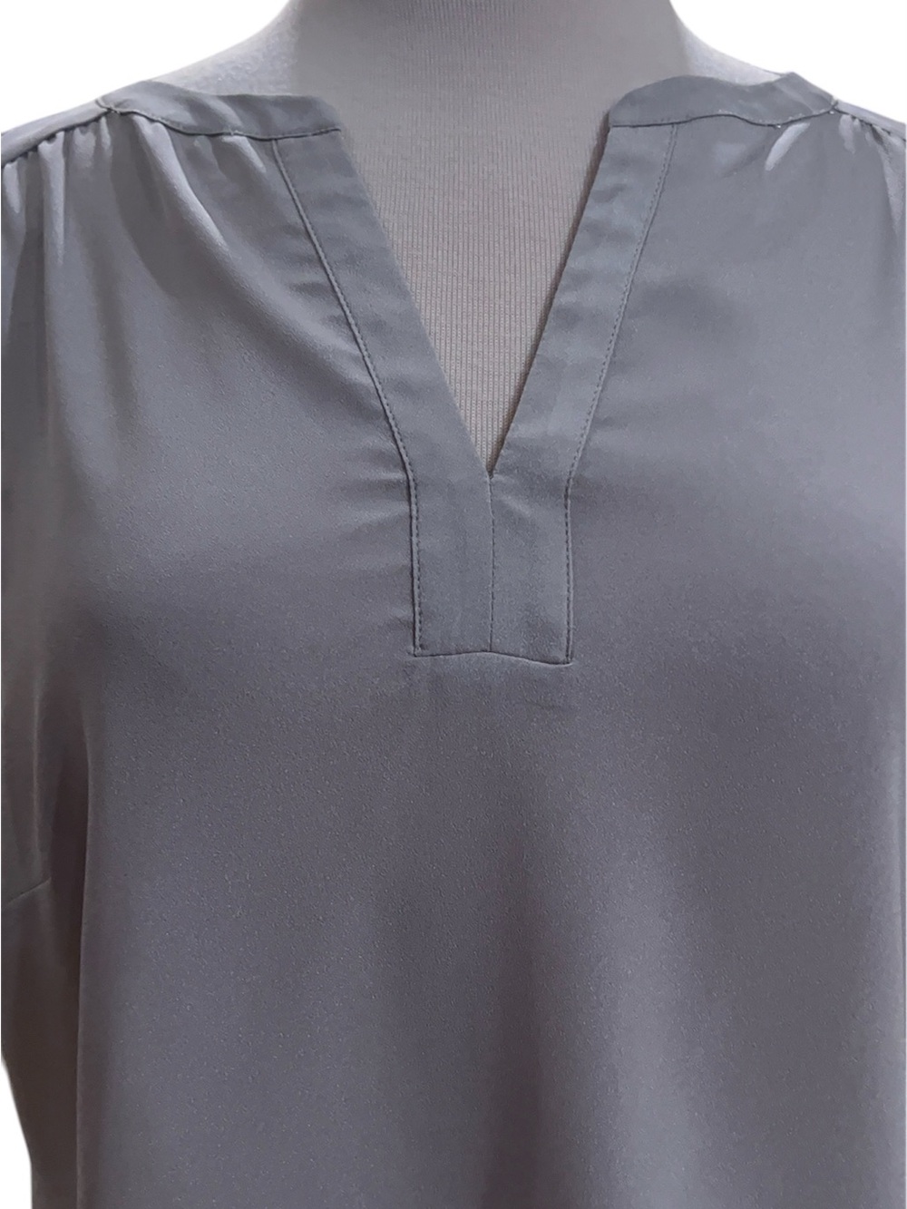 The Limited Light Gray V-Neck Cap Sleeve Blouse - Picture 2 of 4